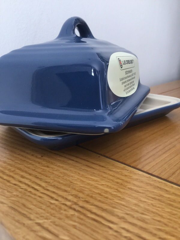 Le Creuset Navy Blue Butter Dish - Approx 12 x 17 x 12cm - DAMAGED