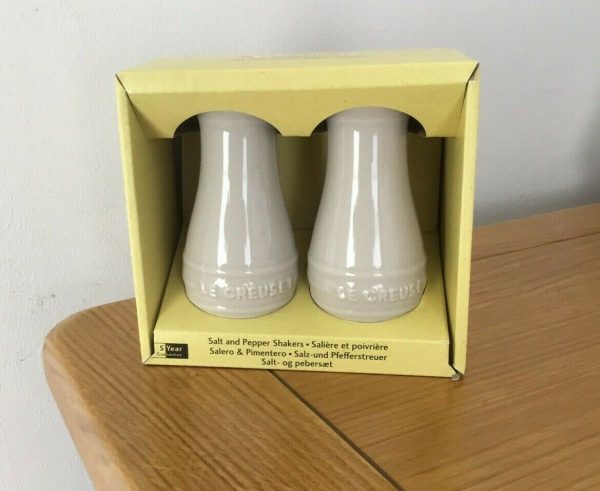 LE CREUSET Nutmeg Stoneware Salt & Pepper Shakers